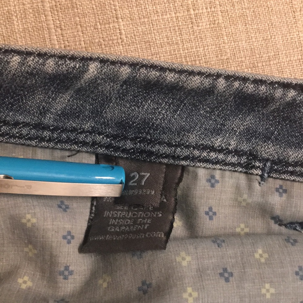 ✨ Moving sale 🚗- Level 99 Light Wash Jeans, Size 27 - Picture 7 of 11
